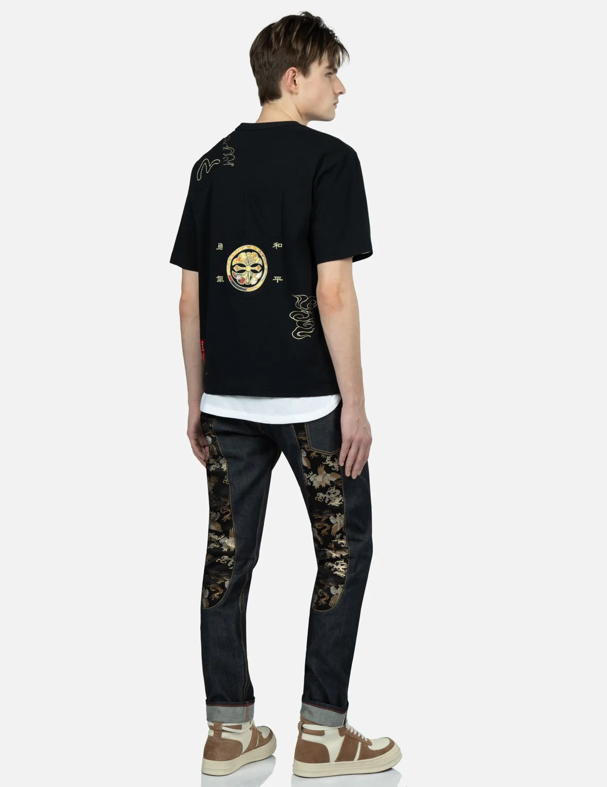 Certainly! Heres an optimized title for the product:

Brocade Daicock Insert Multi-Pocket Carrot Fit Jeans - Style #2017 for a Trendy Look