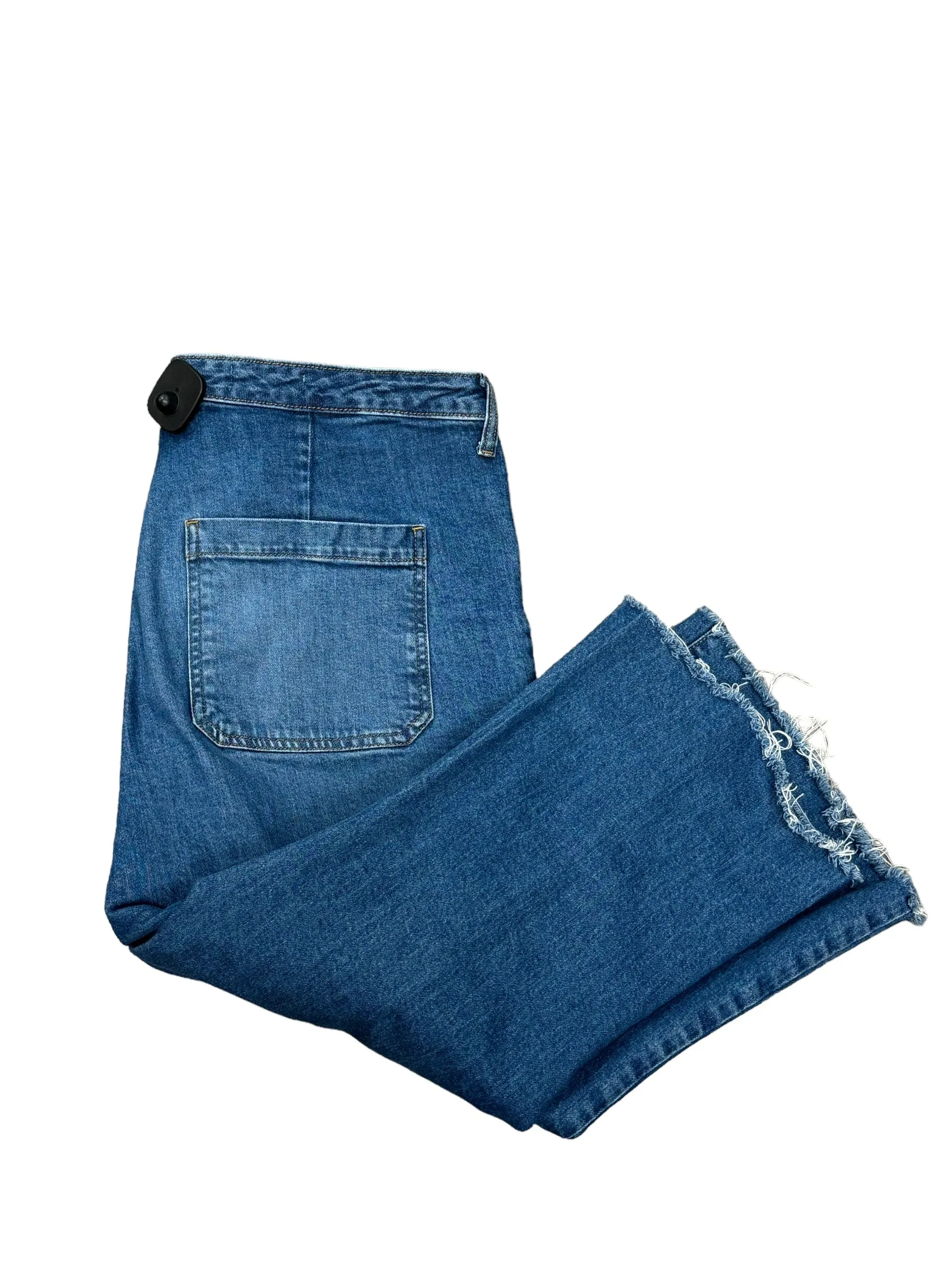 Capris By Universal Thread  Size: 16