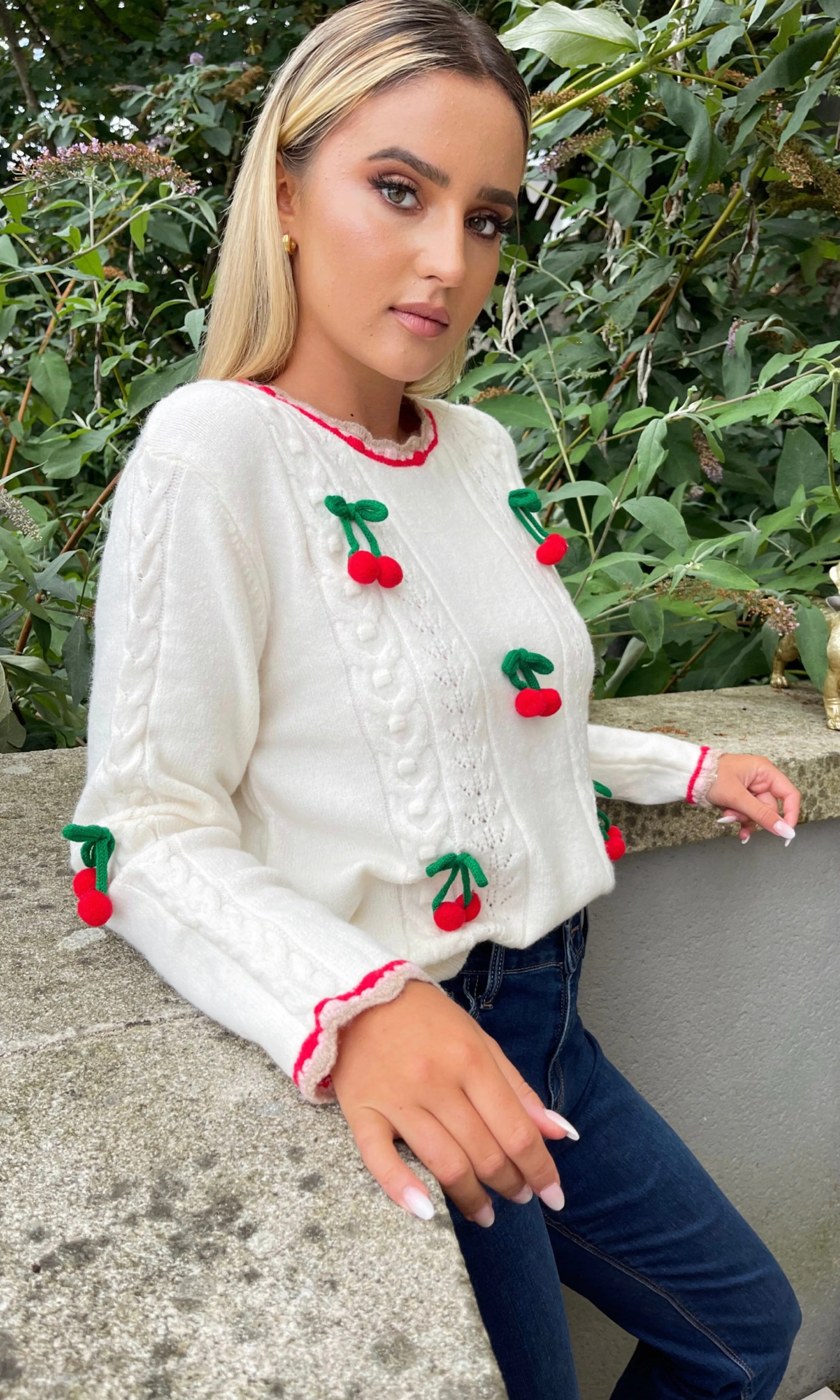 COCO CHERRY SWEATER - IVORY