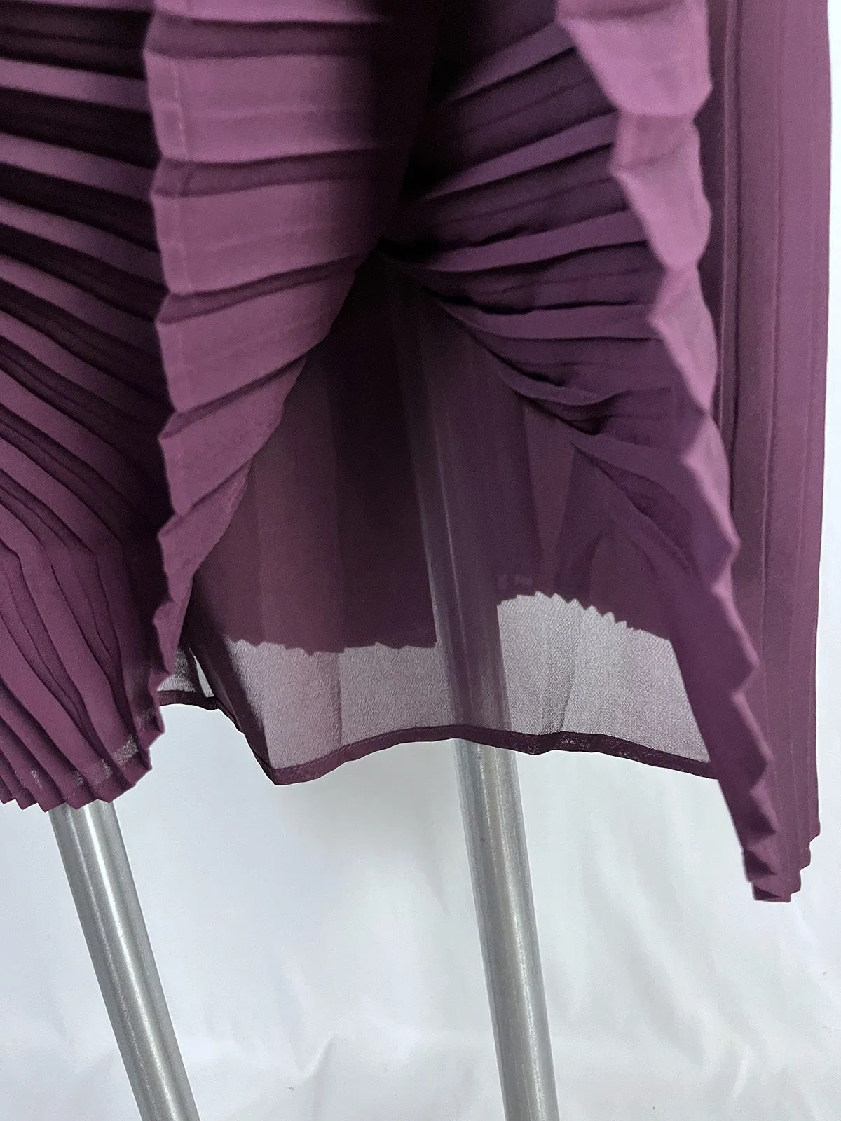 Eileen Fisher Size 14 Plum Pleated Skirt