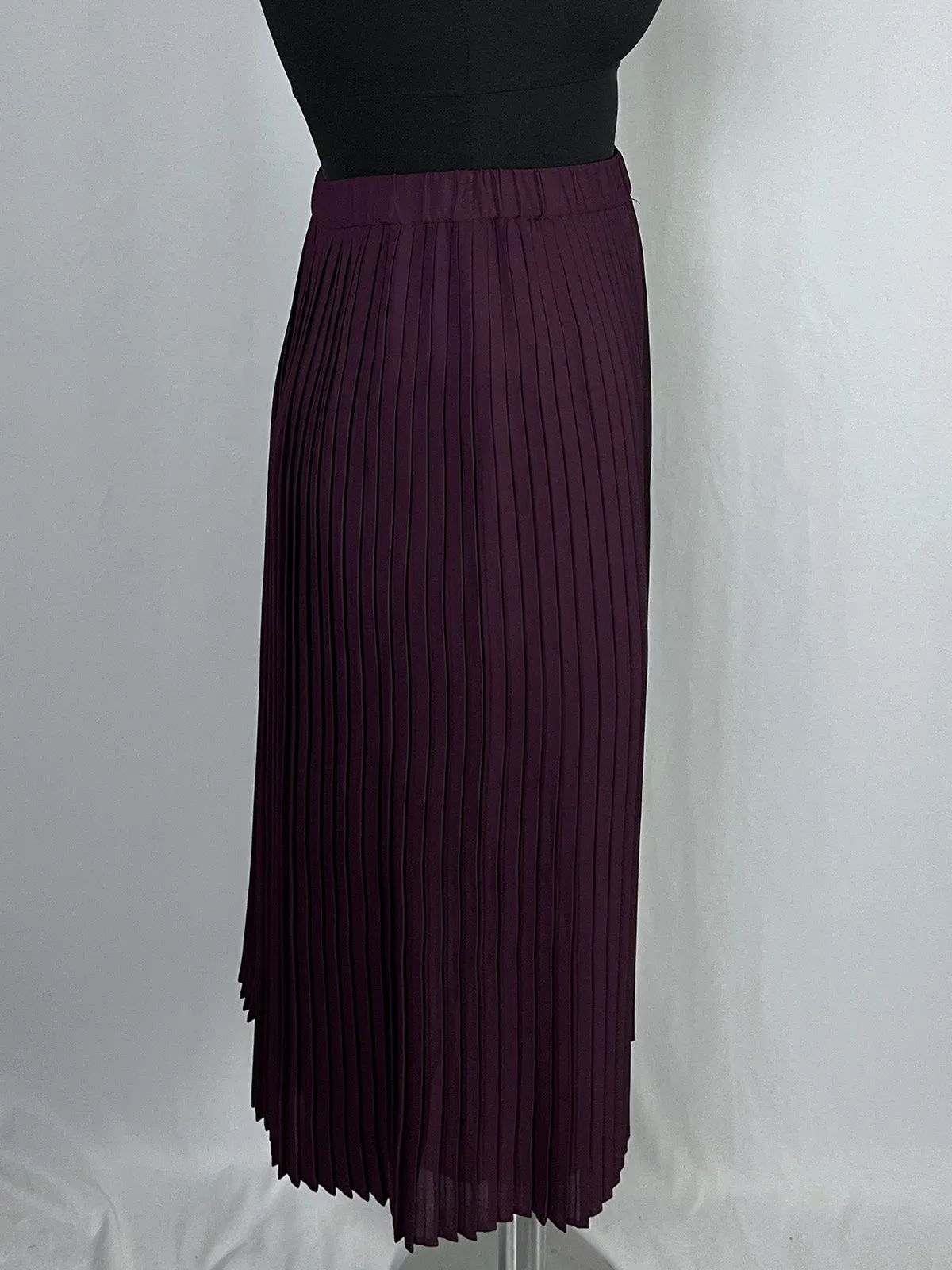 Eileen Fisher Size 14 Plum Pleated Skirt