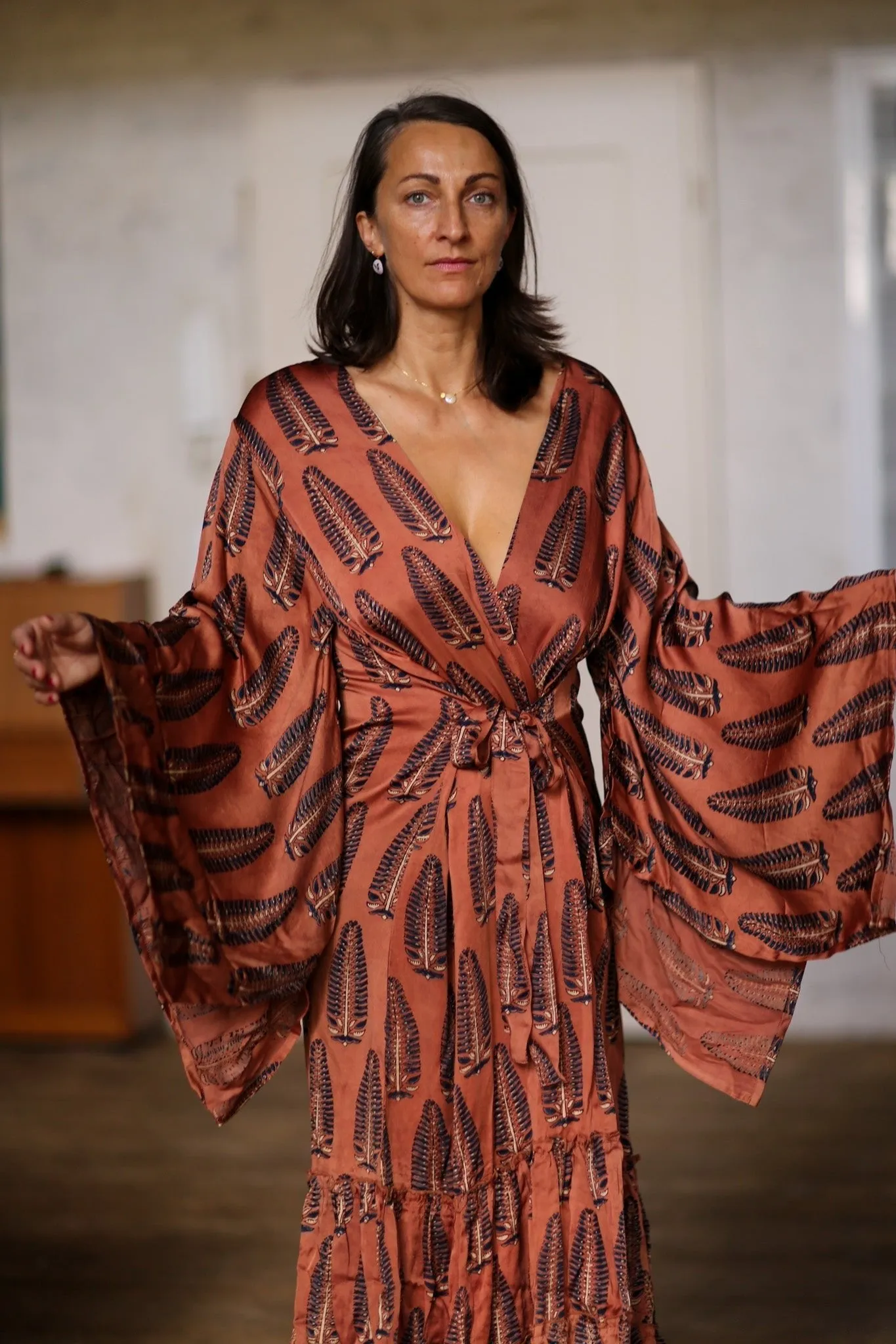 FEATHER XL SILK KIMONO BOZENA