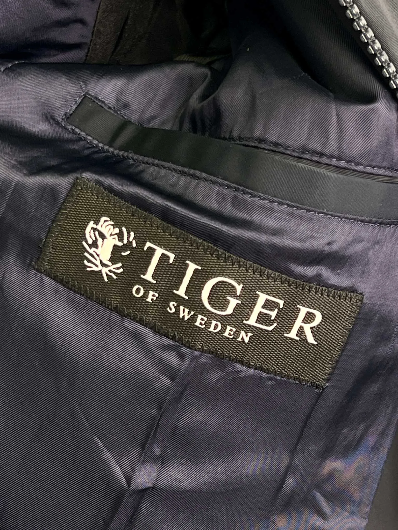 Size M - Tiger of Sweden Nylon Zip Up Jacket