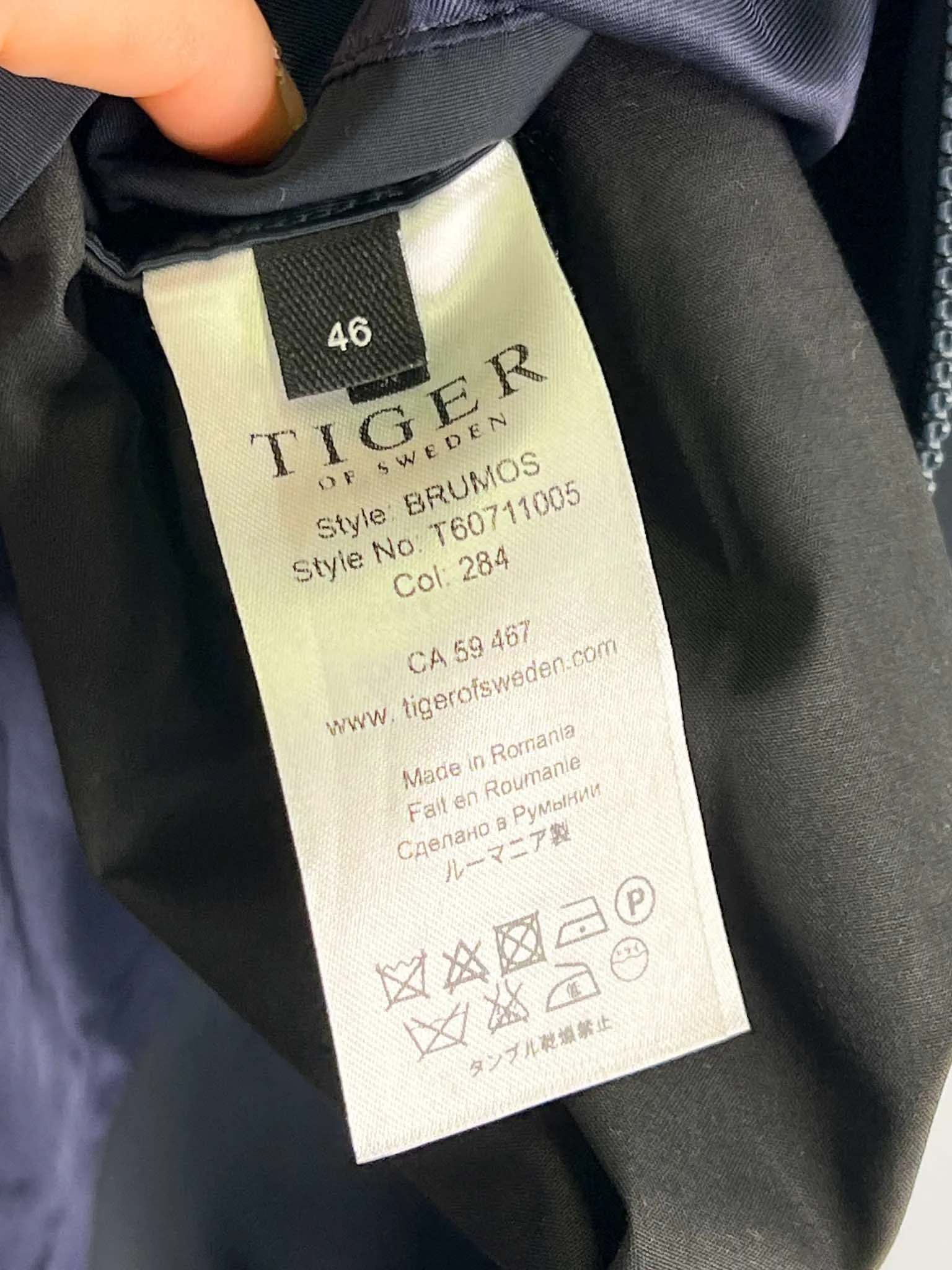 Size M - Tiger of Sweden Nylon Zip Up Jacket